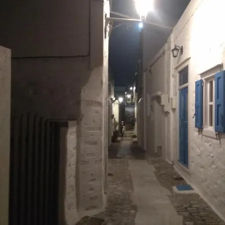 Traditional Stone House Ano Syros Exterior photo