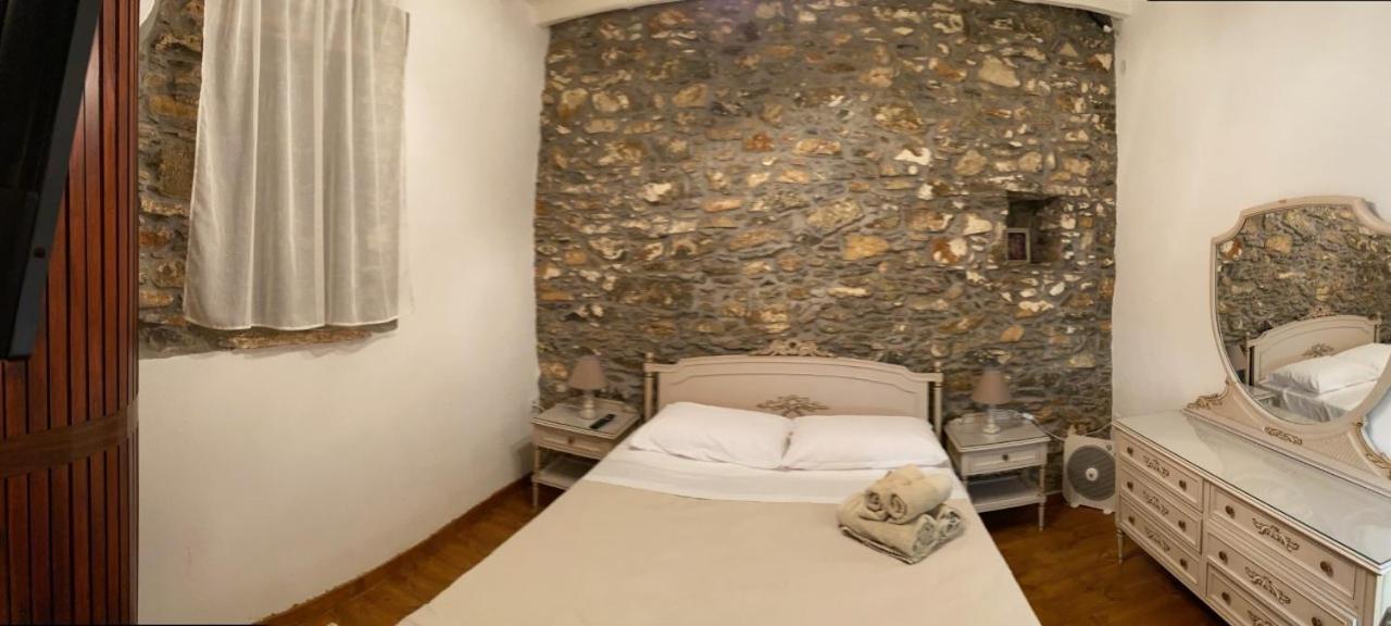Traditional Stone House Holiday home *